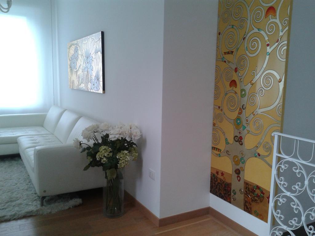 Appartamento In Villa Pesaro Cameră foto